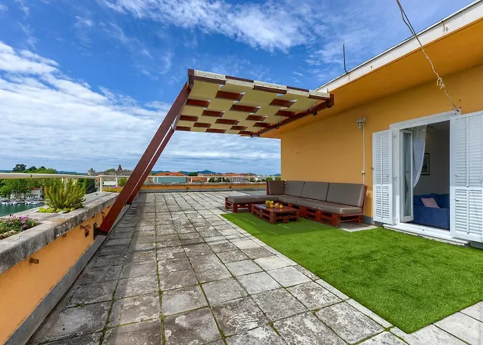 Roof *